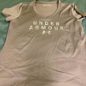 Under Armour T-shirt